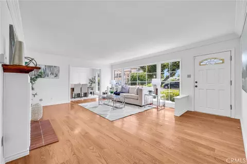 Living - 7861 19th St, Westminster, CA 92683 photo 2 of 4