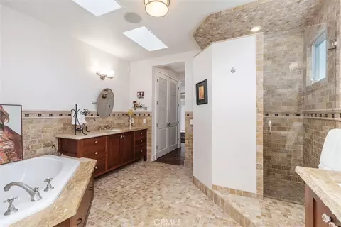 Bath - 17027 S Pacific Ave, Sunset Beach, CA 90742 photo 3 of 5