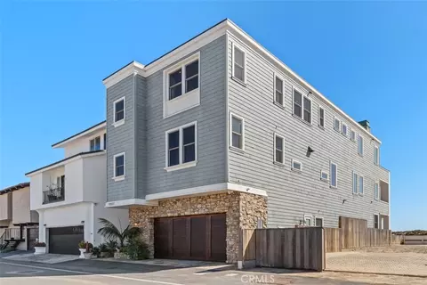 Exterior - 17027 S Pacific Ave, Sunset Beach, CA 90742 photo 8 of 10