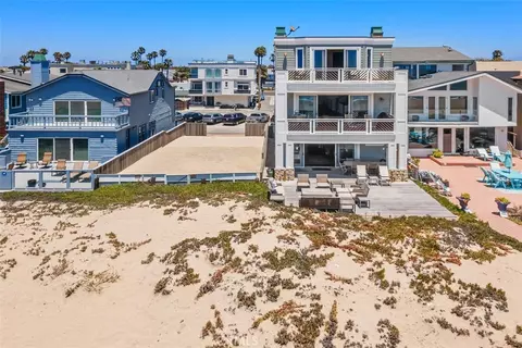 Exterior - 17027 S Pacific Ave, Sunset Beach, CA 90742 photo 10 of 10