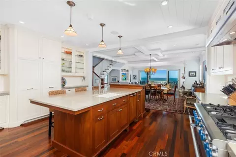 Kitchen - 17027 S Pacific Ave, Sunset Beach, CA 90742 photo 3 of 5