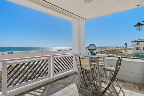 Exterior - 17027 S Pacific Ave, Sunset Beach, CA 90742 photo 2 of 10