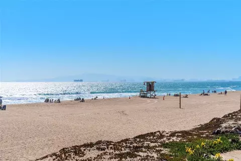 View/Area - 17027 S Pacific Ave, Sunset Beach, CA 90742 photo 1 of 6
