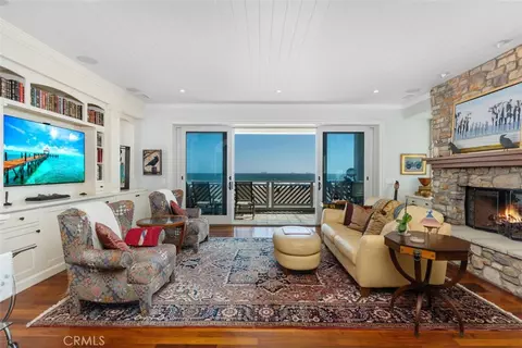Living - 17027 S Pacific Ave, Sunset Beach, CA 90742 photo 1 of 7