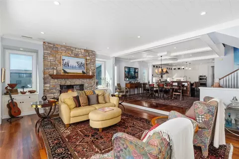 Living - 17027 S Pacific Ave, Sunset Beach, CA 90742 photo 4 of 7