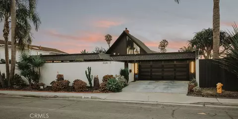 20281 Bancroft Cir, Huntington Beach, CA 92646