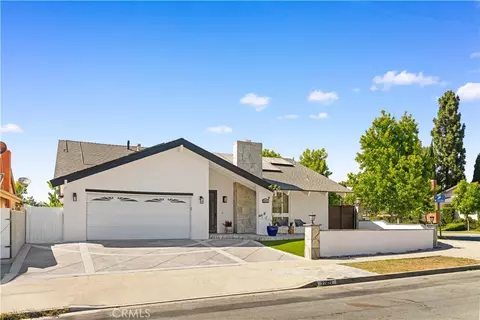 22821 Costa Bella Dr, Lake Forest, CA 92630