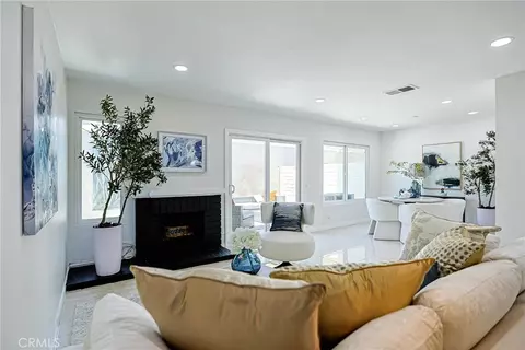 8 Fuchsia, Irvine, CA 92604