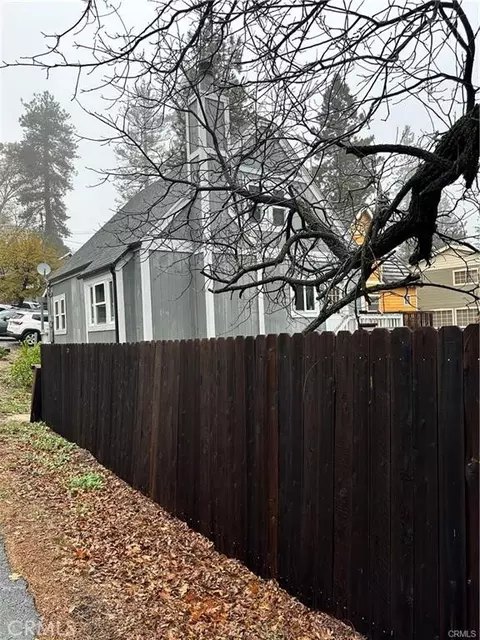 324 Forest, Crestline, CA 92325 photo 2