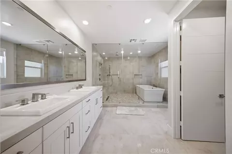 Bath - 54 Bellatrix, Irvine, CA 92618 photo 5 of 7