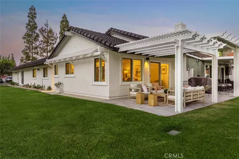 24142 Minnetonka Ln, Lake Forest, CA 92630