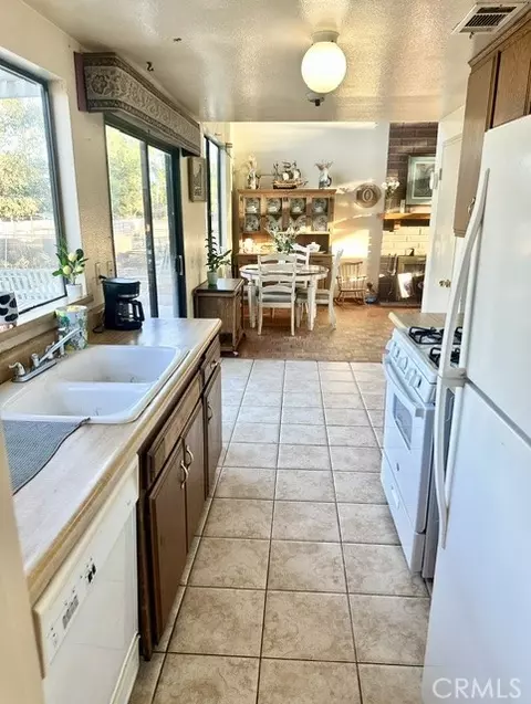 Kitchen - 3819 E Phillips Blvd, Pomona, CA 91766 photo 3 of 3