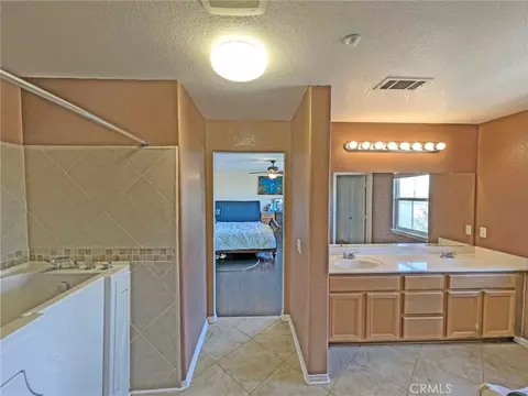 Bath - 18802 Alderbrook, Riverside, CA 92508 photo 3 of 3