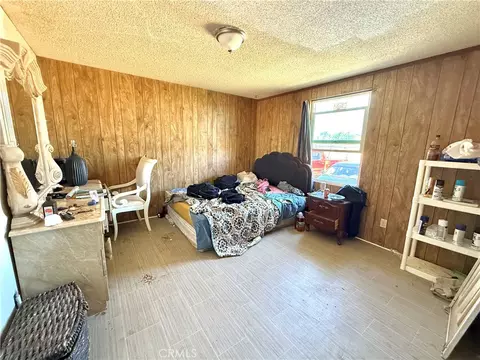 9589 Paramount, Phelan, CA 92371 photo 15