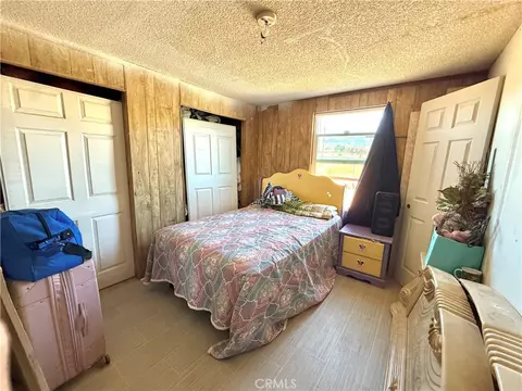 9589 Paramount, Phelan, CA 92371 photo 18