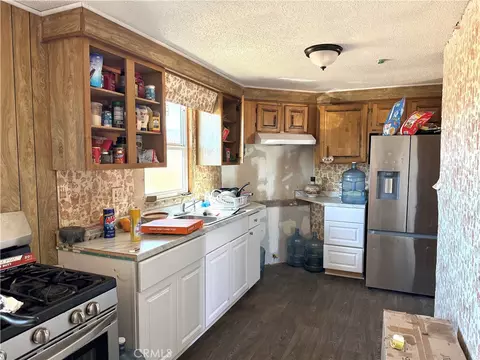 9589 Paramount, Phelan, CA 92371 photo 13