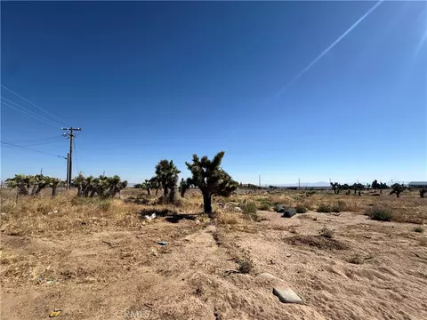 9589 Paramount, Phelan, CA 92371 photo 8