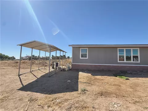 9589 Paramount, Phelan, CA 92371 photo 3