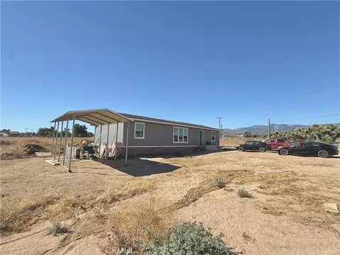 9589 Paramount, Phelan, CA 92371 photo 5