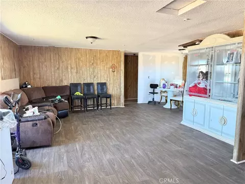 9589 Paramount, Phelan, CA 92371 photo 10