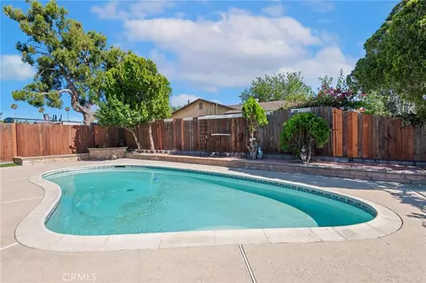Exterior - 16570 Fairfax Dr, Fontana, CA 92336 photo 7 of 13