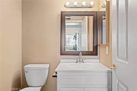 Bath - 16570 Fairfax Dr, Fontana, CA 92336 photo 1 of 4