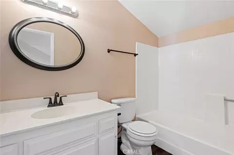 Bath - 16570 Fairfax Dr, Fontana, CA 92336 photo 4 of 4