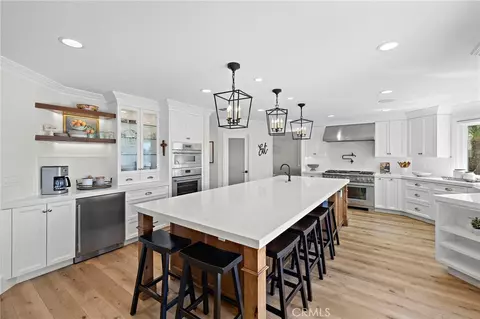 8 Las Pisadas, Rancho Santa Margarita, CA 92688