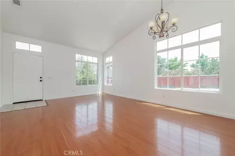 Living - 4280 Jenkins Ln, Riverside, CA 92501 photo 3 of 10