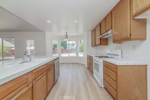 Kitchen - 4280 Jenkins Ln, Riverside, CA 92501 photo 2 of 2