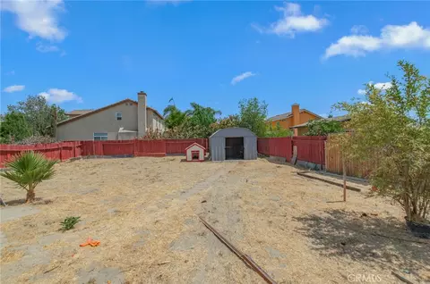 Exterior - 4280 Jenkins Ln, Riverside, CA 92501 photo 4 of 5