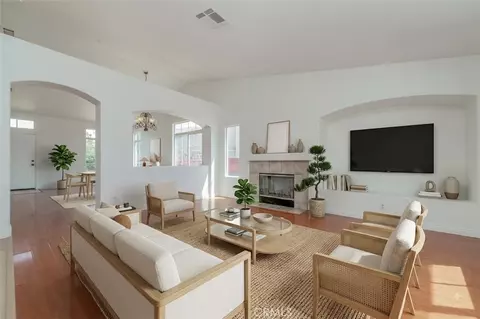 Living - 4280 Jenkins Ln, Riverside, CA 92501 photo 1 of 10