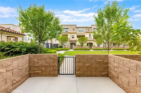Exterior - 1601 St Simon Cir #D, Alhambra, CA 91803 photo 4 of 7
