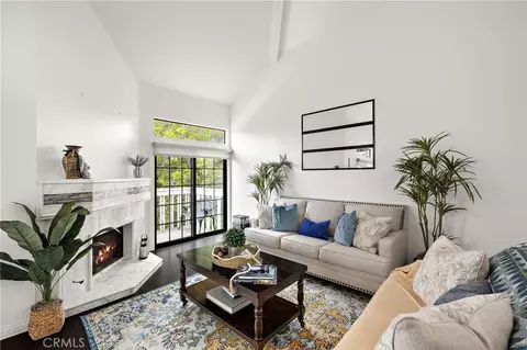 8206 Bridgepoint #206, Huntington Beach, CA 92646