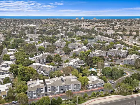 8206 Bridgepoint #206, Huntington Beach, CA 92646