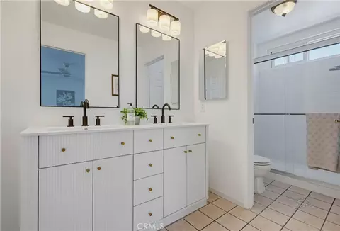 Bath - 5131 Greencap, Irvine, CA 92604 photo 6 of 8