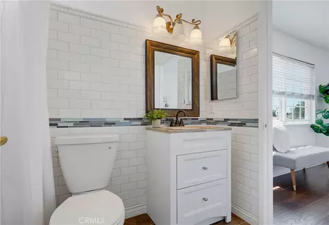 Bath - 5131 Greencap, Irvine, CA 92604 photo 5 of 8