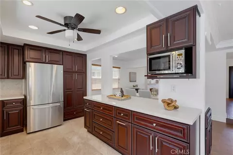 Kitchen - 5131 Greencap, Irvine, CA 92604 photo 4 of 5
