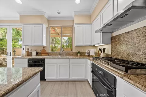 Kitchen - 71 Sanctuary, Irvine, CA 92620 photo 3 of 4