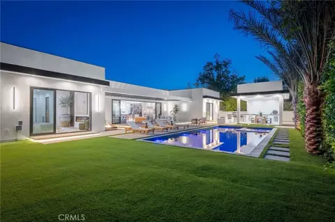 20703 Quedo Dr, Woodland Hills, CA 91364