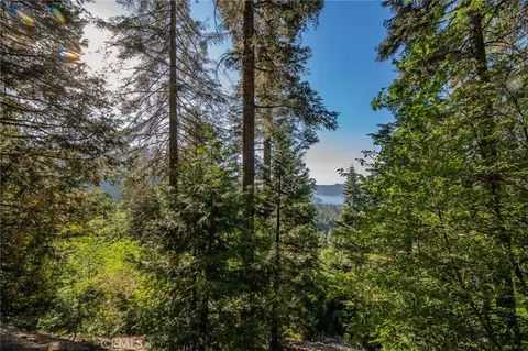 716 Blue Ridge Dr, Lake Arrowhead, CA 92385