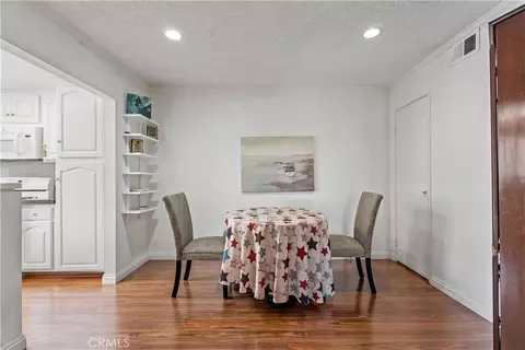 Dining - 146 Echo #58, Irvine, CA 92614 photo 1 of 4