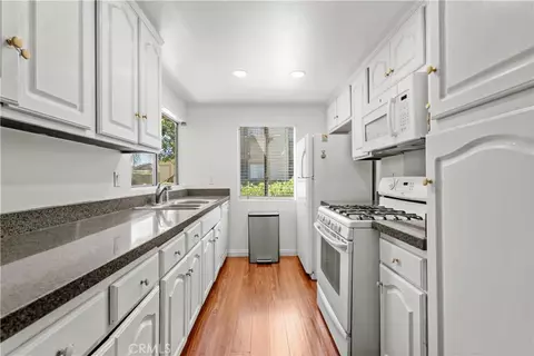 Kitchen - 146 Echo #58, Irvine, CA 92614 photo 1 of 3