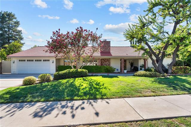 10411 Oso Ave, Chatsworth, CA 91311