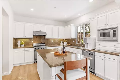 Kitchen - 22 Arborside, Irvine, CA 92603 photo 1 of 5