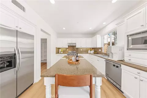 Kitchen - 22 Arborside, Irvine, CA 92603 photo 2 of 5
