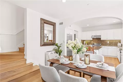 Dining - 22 Arborside, Irvine, CA 92603 photo 2 of 3