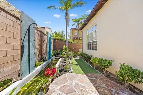 Exterior - 22 Arborside, Irvine, CA 92603 photo 5 of 9