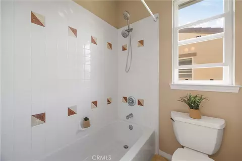 Bath - 9 Modesto, Irvine, CA 92602 photo 7 of 7