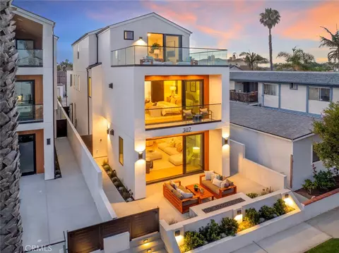 307 14th St, Huntington Beach, CA 92648